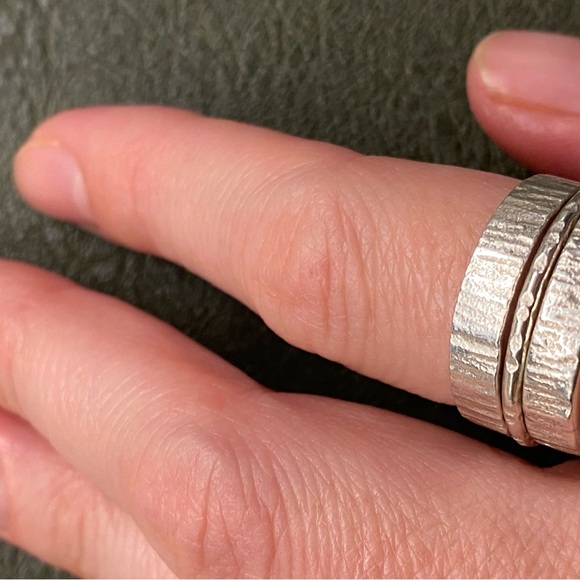 Silver Textured Ring Set - Picture 14 of 16